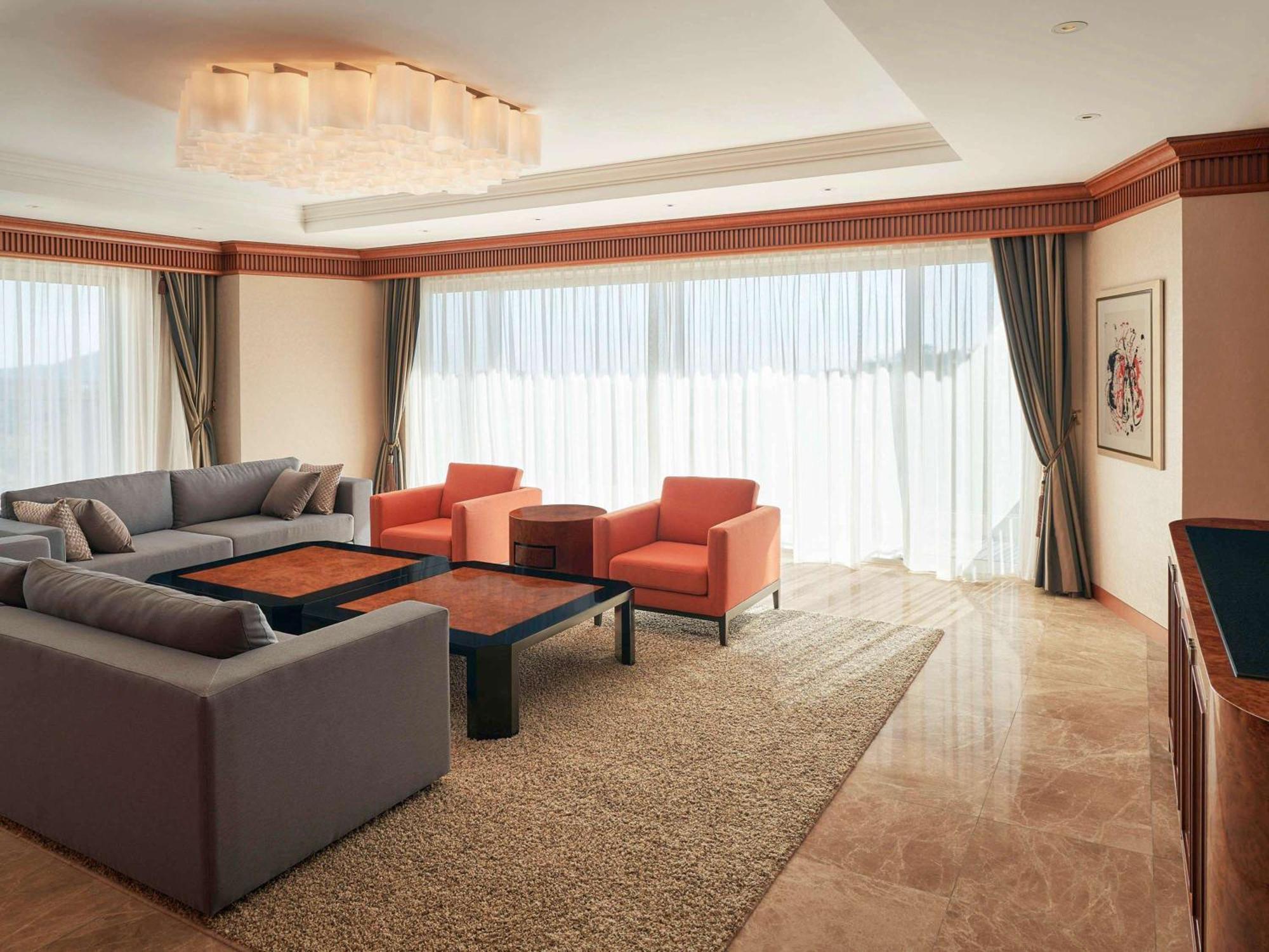 Mercure Ambassador Jeju Seogwipo Exterior photo