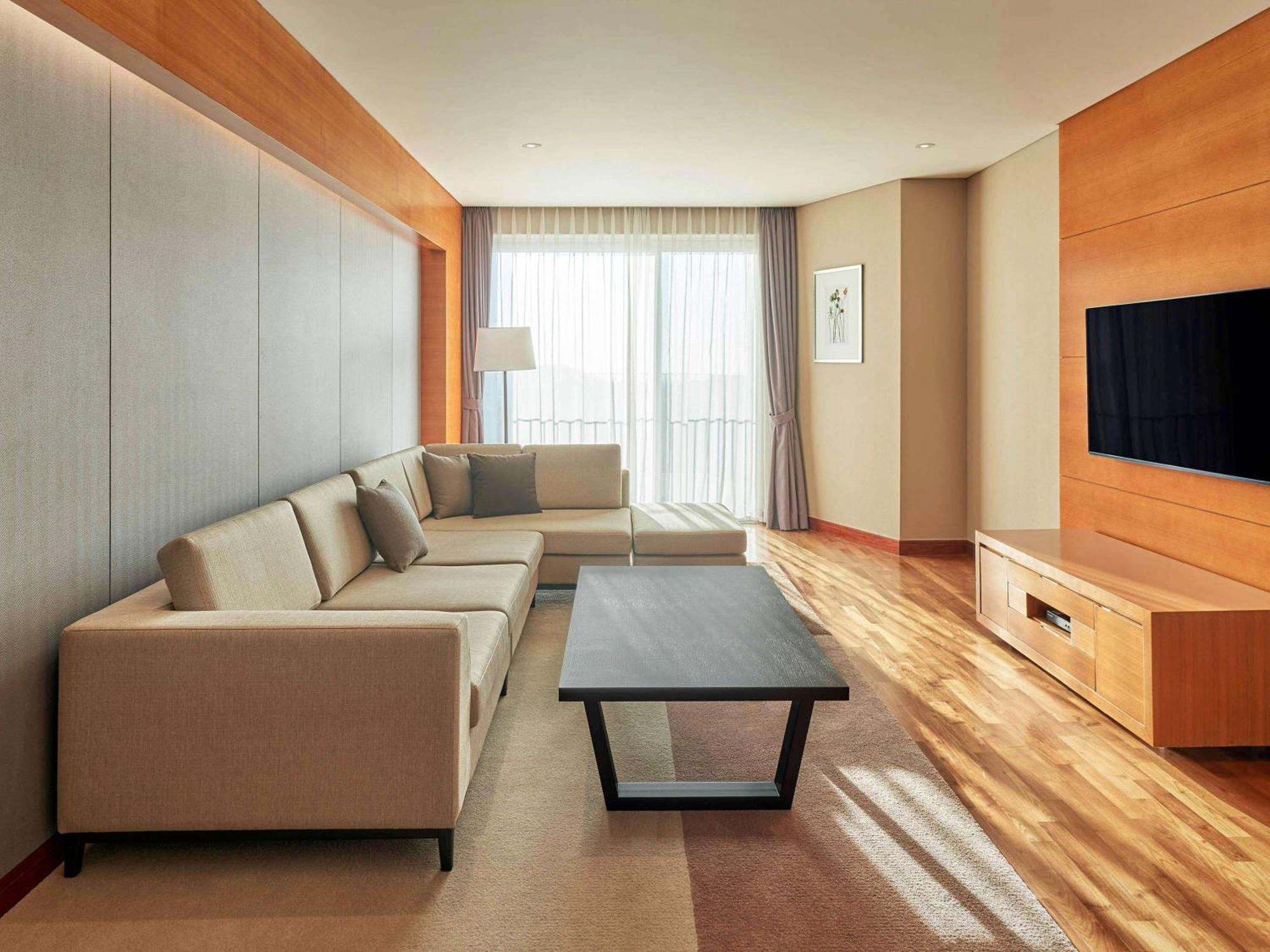 Mercure Ambassador Jeju Seogwipo Exterior photo