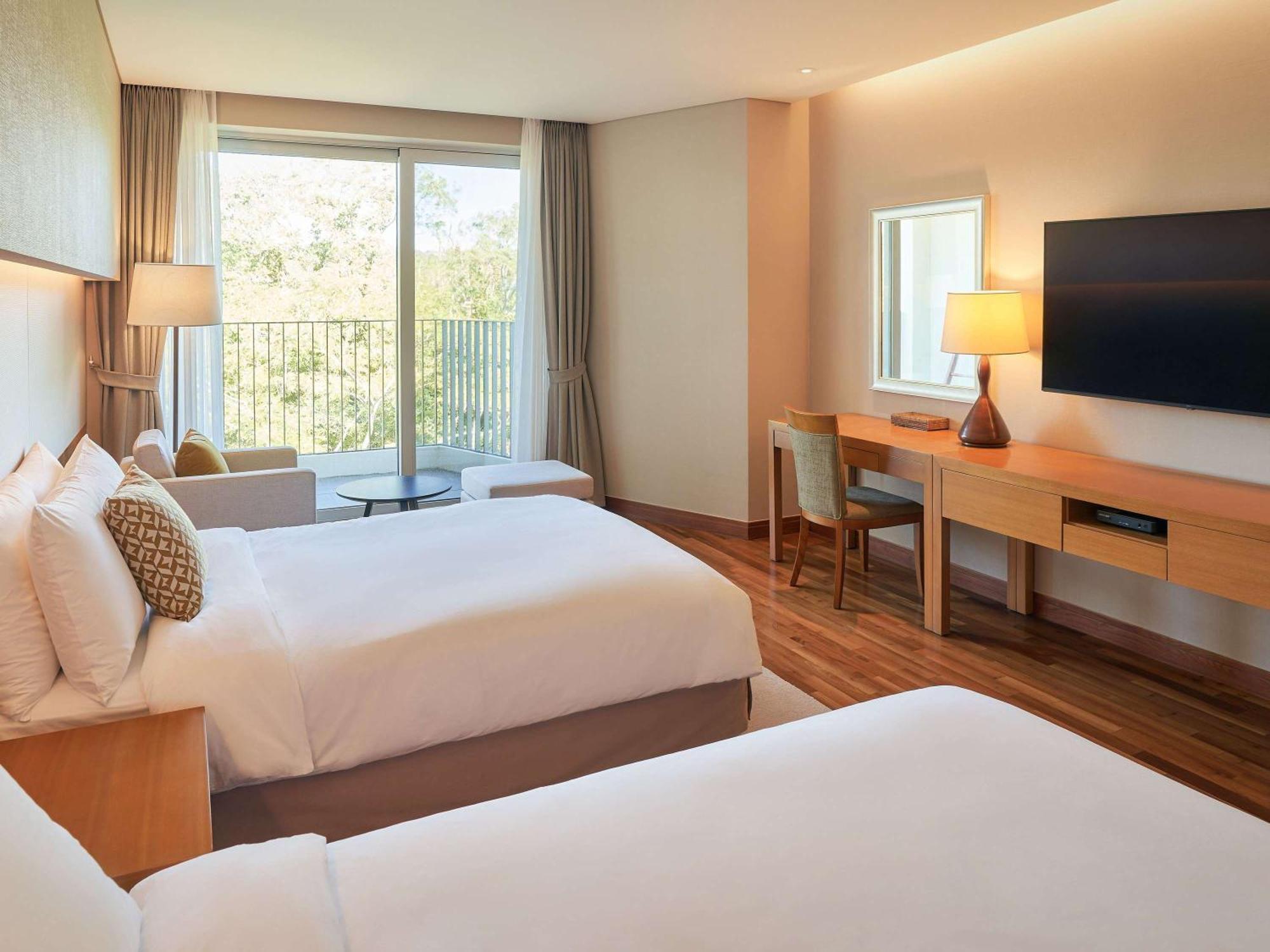 Mercure Ambassador Jeju Seogwipo Exterior photo