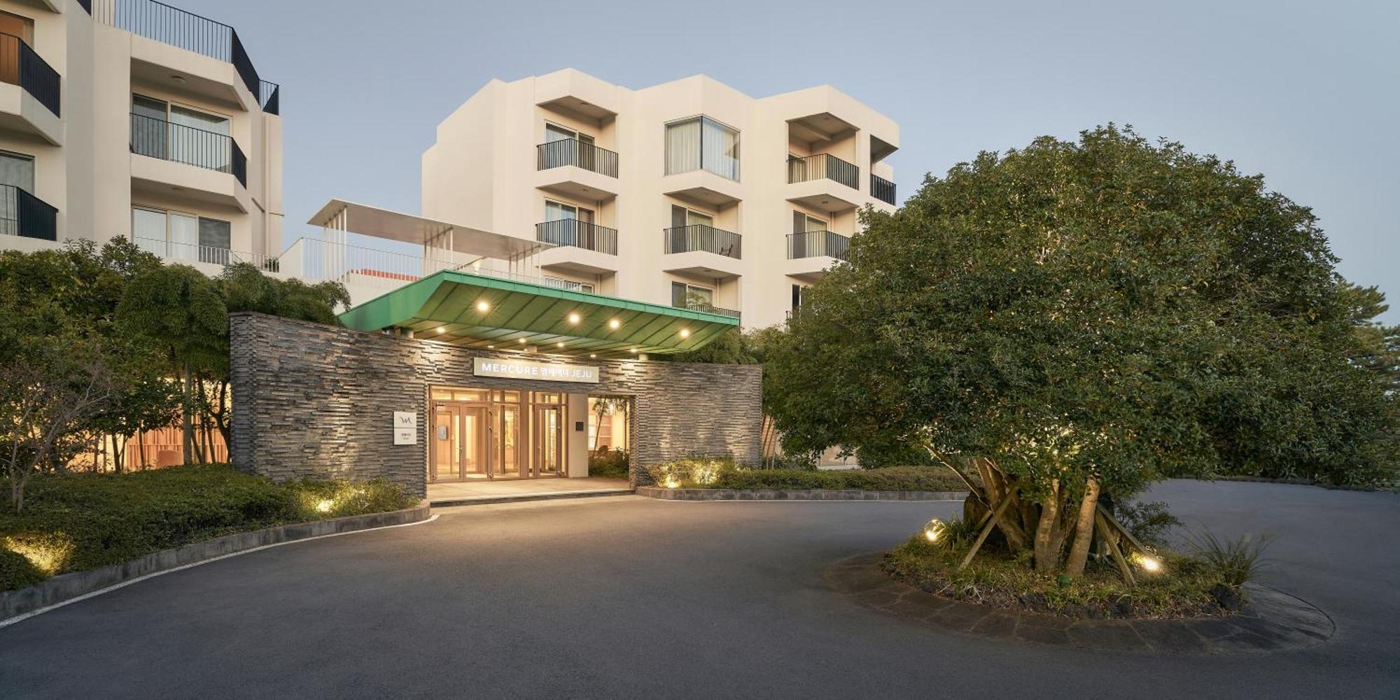 Mercure Ambassador Jeju Seogwipo Exterior photo